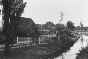 Garten am Fluss : Bestellter Garten am Fluss