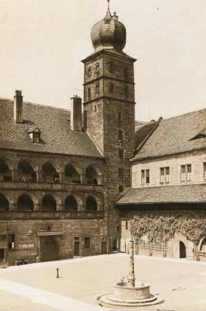 Plassenburg, Schöner Hof : Schöner Hof, Nordwest-Ecke mit Wartturm