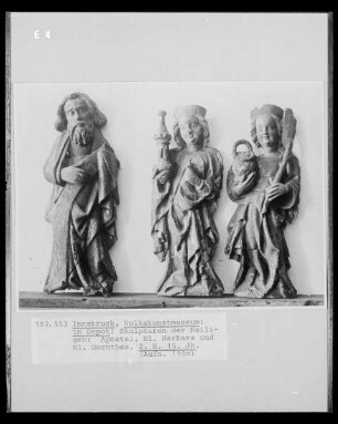 Ein Apostel mit den Heiligen Barbara und Dorothea