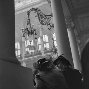 Blick auf die Emporen im Festsaal des Grandhotel Pupp in Karlsbad (Karlovy Vary)