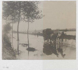 Das überschwemmte Aisnetal bei Vouzieres