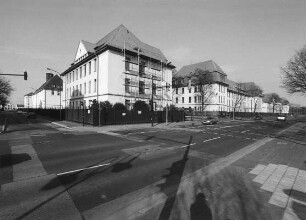 Hutier-Kaserne (Kaserne); Hanau, Sophie-Scholl-Platz 9, Sophie-Scholl-Platz 8, Sophie-Scholl-Platz 7, Sophie-Scholl-Platz 6, Sophie-Scholl-Platz 5, Sophie-Scholl-Platz 4, Sophie-Scholl-Platz 3, Sophie-Scholl-Platz 2, Sophie-Scholl-Platz 10, Sophie-Scholl-Platz