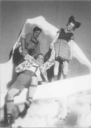 Kakadu - Kakada. Kinderstück in sieben Bildern von Carl Zuckmayer mit Musik von Eduard Zuckmayer. Staatsschauspiel Dresden, Dresdner Erstaufführung 06.12.1931