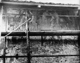 Fresko aus der Kapelle der Burgruine Pfannberg bei Frohnleiten mit Marienkrönung und Darstellung des 1423 verstorbenen Minnesängers Hugo von Montfort und Familie : Fresko aus der Kapelle der Burgruine Pfannberg bei Frohnleiten mit Marienkrönung und Darstellung des 1423 verstorbenen Minnesängers Hugo von Montfort und Familie. Fresko (1446/1455). Graz: Steiermärkisches Landesmuseum Joanneum