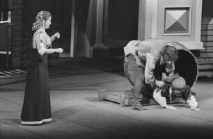 Szenenbilder aus "Boccaccio", Operette in drei Akten von Franz von Suppé mit Libretto von Camillo Walzel und Richard Genée. Komische Oper Berlin, 13.04.1973
