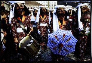 Basel: Clique mit arabischem Aufzug