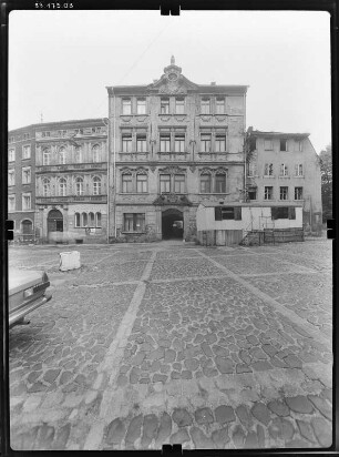 Zittau, August-Bebel-Platz (Neustadt) 37. Wohnhaus (E. 18. Jh.). Straßenfront