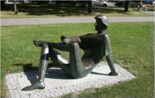 Bronzefigur