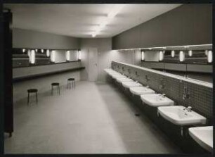 Stadthalle (auch: Mercatorhalle), Duisburg: Toiletten Erdgeschoss