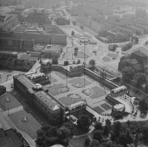 Zwinger und Postplatz in Dresden : Blickrichtung Süden