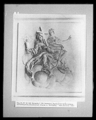 Stuckrelief, Glaube und Hoffnung : Jagdschloss Hubertusburg, Schlosskapelle, Glaube und Hoffnung, Stuckrelief