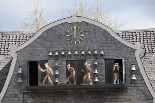 Glockenspiel in Goslar : Historische Bergmann-Figuren des Glockenspiels am Marktplatz. Aufgenommen in Goslar im Mai 2008