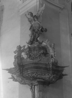 Schalldeckel mit Erzengel Michael