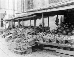 Dubrovnik, Verkaufsstände mit Obst und Gemüse