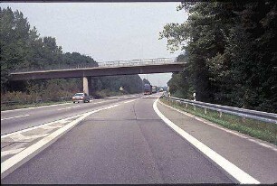 Einfahrt Ost in Hauptfahrbahn Ost (Basel Richtung Karlsruhe)/Ausfahrt aus Tangente Nordost