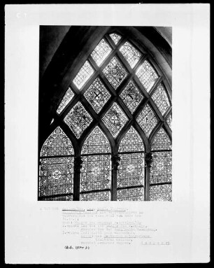Östliches Fenster mit Wappenschilden