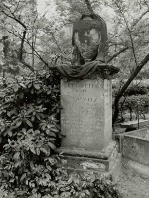 Grabmal für Curt Gottlob Graf von Seydewitz (gestorben 1809)