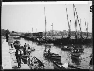 Istanbul, Hafen am Bahnhof Istanbul Haydarpaşa, Bahnhof der Bagdadbahn