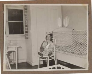 Christiane Zimmers Sohn Andreas im Kinderzimmer