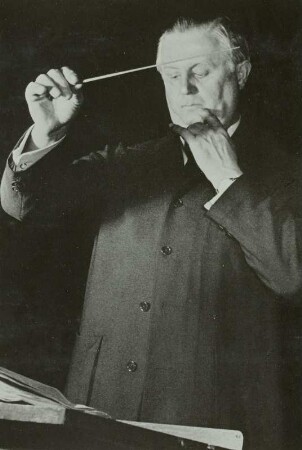 Der Dirigent Fritz Busch bei der Probe, aus: Fritz Busch: Der Dirigent, Atlantis-Musikbücher, Zürich 1961