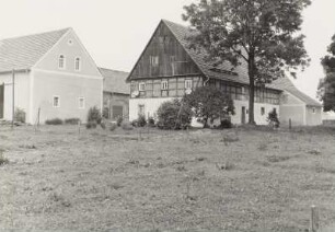 Königshain (Kreis Görlitz), Dorfstraße 316. Bauernhof, Wohnstallhaus (um 1800)