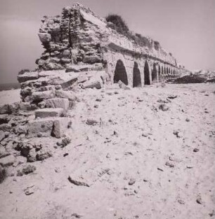 Israel, Ruine eines römischen Aquädukts bei Caesarea maritima