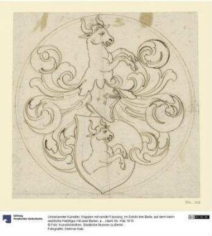 Wappen mit runder Fassung, im Schild drei Beile, auf dem Helm weibliche Halbfigur mit zwei Beilen, am Rande vier Wappenschilder