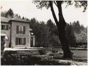 Garten Thieme, Garmisch-Partenkirchen: Haus und Treppe