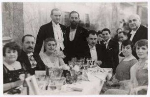 Die niederländische Delegation der Interparlamentarischen Union während eines Empfangs durch die Reichsregierung im Zoo, Berlin