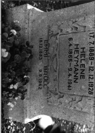 Grabstein 2340 [Hahn S. 97 Grab-Nr. Ur.III-30]: Grabstein 2340 (Detailaufnahme) [Hahn S. 97 Grab-Nr. Ur.III-30]