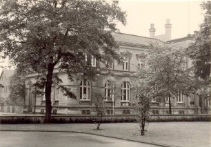 Bismarckstraße 3. Detmold,. Gebäude der Deutschen Bank, Rückseite. Sommer 1958