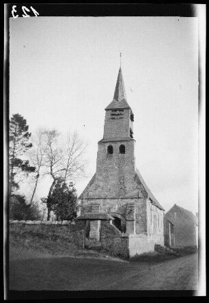 Nicht identifizierbare Ortschaft Dep. Pas-de-Calais (?), Frankreich: Kirche