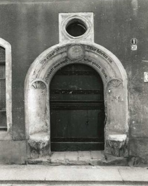 Meißen-Altstadt, Webergasse 1. Wohnhaus mit Gaststätte "Alter Ritter" (um 1550 und 1886/1900). Portal