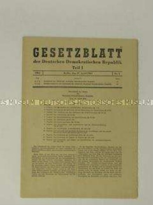 Gesetzblatt der DDR mit dem Gesetzbuch der Arbeit