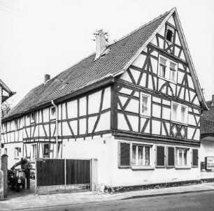 Fachwerkwohnhaus; Hainburg, Römerstraße 1