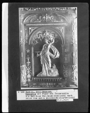 Kassette mit Figur der Temperantia