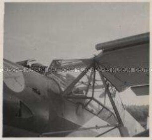 Wehrmachtssoldaten, Flugzeug Fieseler Fi 156 ("Storch") des Generalfeldmarschalls Albert Kesselring