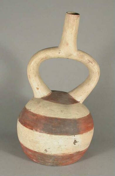 Clay vessel with stirrup spout