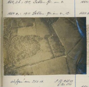 Foto feindlicher Batterien im "Oulcher-Wald" südöstlich des Château de Blanc Sablon (Luftbild)