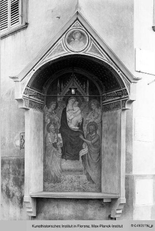 Thronende Madonna mit Kind, Engeln und Heiligen (Tabernakel)