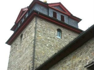Ewersbach-Margarethenkirche-Kirchturm von Südosten-Obergeschoß (Bausubstanz im Kern 13 Jh) einst Wehrplattform - 1824 in der heutigen Form erneuert