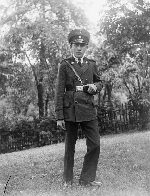 Mittelsachsen, junger Mann in Uniform : Mittelsachsen. Junger Mann in Uniform