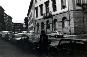 Privatgebäude, Straßen und Plätze in Karlsruhe. Hebelstraße/Ecke Karl-Friedrich-Straße