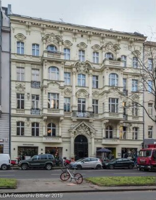 Fassade des Mietshauses; Berlin, Charlottenburg-Wilmersdorf