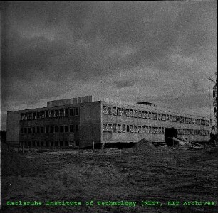 Außenansicht der Schule für Kerntechnik (SKT), von Südosten