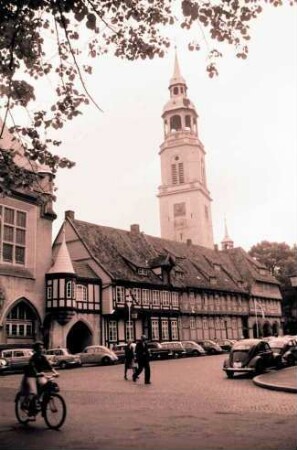 Celle: Fachwerkhäuser und Turm [von St. Marien]