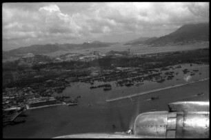 Hongkong: Anflug auf Hongkong mit Blick auf das Gebirge