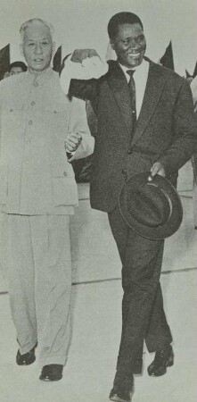 Touré, Sékou (mit dem chinesischen Staatspräsidenten Liu Shao-chi)