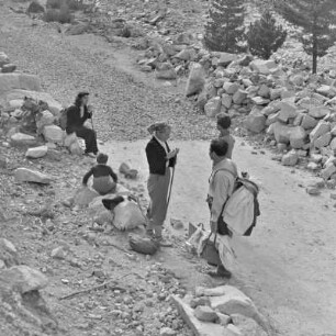 Landschaftsbild vom Pirin-Gebirge. Wanderer unterwegs im Gebirge