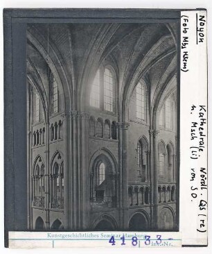 Noyon: Kathedrale, Innenraum, Nördl. Querschiff und Mittelschiff von Südosten